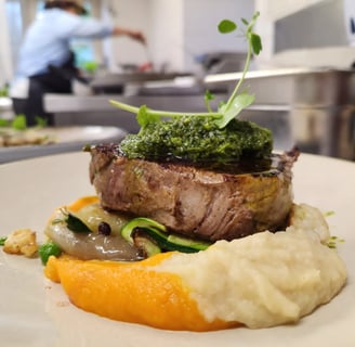 Un filet de bœuf, chimichurri fumé maison...accompagné des légumes de saison.