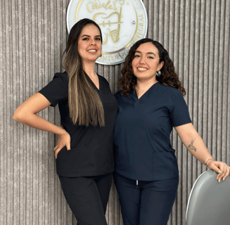 Persona Cariale Dcotora Alejandra y Carmina
