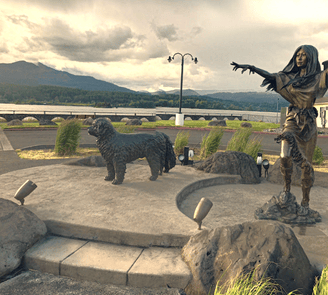 Columbia River Gorge - Sacagawea, the Indian guide for Lewis & Clark 1806 at Cascade Locks
