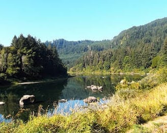 Elkton, OR - beautiful Umpqua River along OR Hwy 38