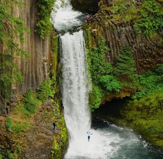 Waterfall Hwy, Oregon Travel - Toketee Falls is a widely recognized & breathtaking waterfall