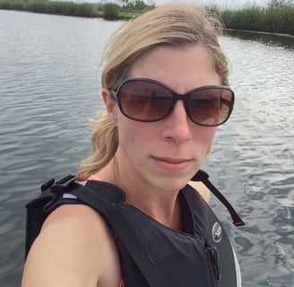 claire-feldkamp-on-lake