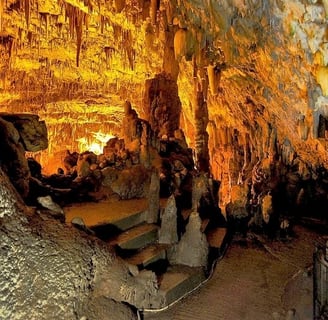 tours in drogarati