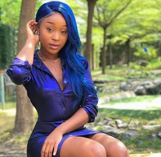 Efia Odo looking gorgeous in a blue dress.