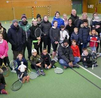 animation ecole de tennis audincourt avec les élèves et le coach