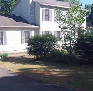 Large Newburgh Home Colonial Garage