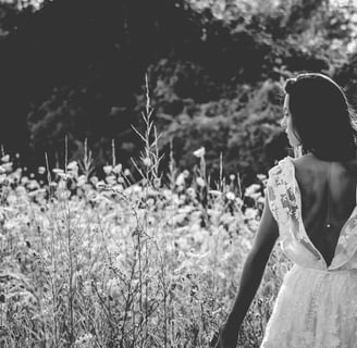 femme dans les champs