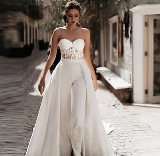 femme portant une tenue de mariage Anas designs Paris