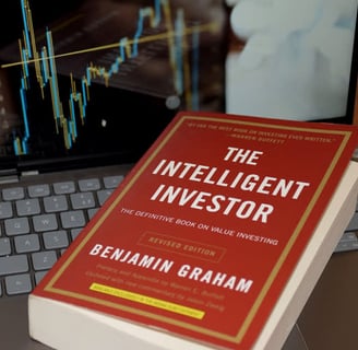 The Intelligent Investor book by Benjamin Graham — a major influence on Warren Buffett