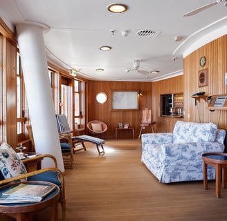 royal yacht britannia, queen's private bedroom