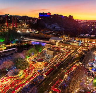 edinburgh city view with christmas decorations