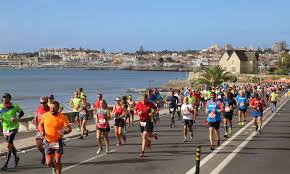 Lisbon Marathon people running