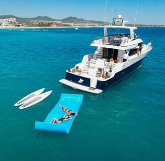 Yate Mckinna 70 en renta cabo san lucas paddle floating mat