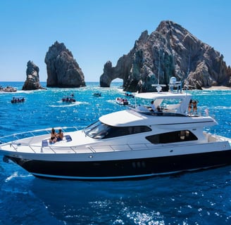 yate Mckinna 70 en renta cabo san lucas