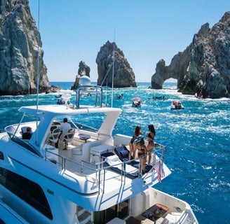 paseo en yate de lujo cabo san lucas