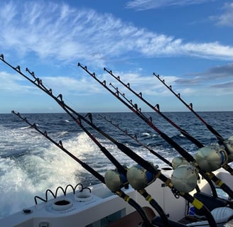 yate-pesca-cabo-express-31-equipo