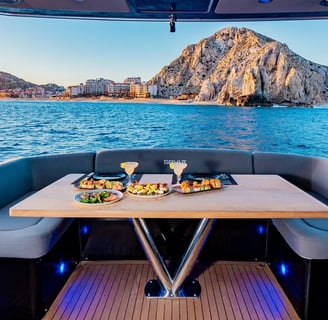 Yate Sunseeker 80 en renta cabo san lucas asientos