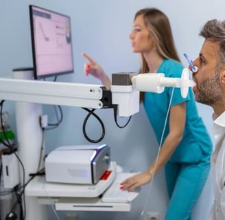 Karbondioksit (CO2) testi, kandaki karbon dioksit seviyesini ölçerek solunum ve metabolik dengeyi değerlendiren bir testtir.