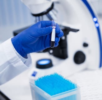 Serum fosfor testi, vücutta fosfor seviyesini ölçerek kemik ve kas sağlığının değerlendirilmesini sağlayan önemli bir testtir
