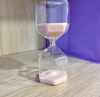 Primer plano de un reloj de arena