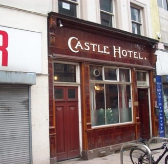 castle hotel pub manchester
