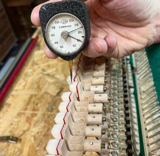Pesage ressorts à lames d'étouffoirs piano