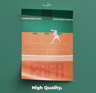 Poster tenis cu Rafa Nadal pe terenul de la Roland Garros.