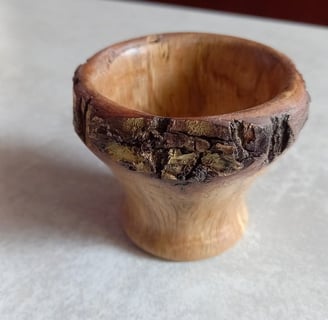 Gobelet avec écorce apparente