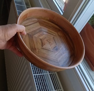 Coupe de fruits en bois assemblé et collé