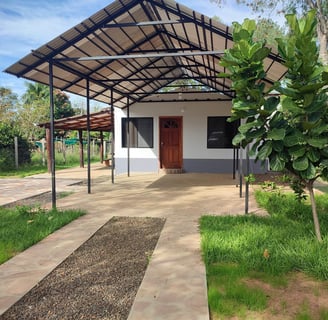 Haus mit Grundstück, zentral in Colonia Independencia  / Melgarejo , Paraguay 