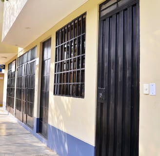 Porte d'entre de l'Hostel Esperanza Lima Airport