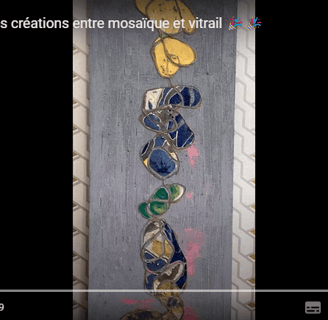 Capture d'écran d'une vidéo YouTube de Xirkys pour introduire ces créations entre mosaïque et vitrail