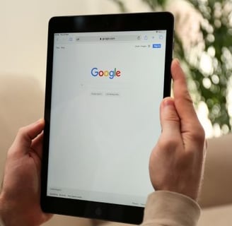 Choisir entre Google Ads et SEO