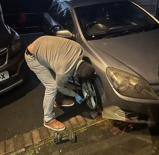 tyre fitting