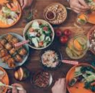 Dawat-e-Islami Madani Qafilah teaching Quranic values Eat together & do not eat separately