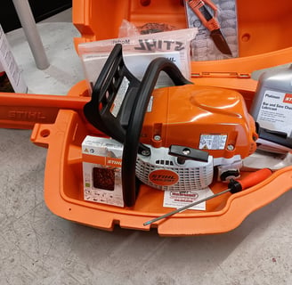 homeowners chainsaw completely set up 