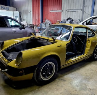 Remontage d'un Porsche 911 ayant fait l'objet d'un changement de couleur