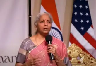a woman in a pink sari sari sari sari sari sar