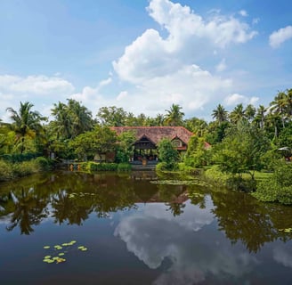 Nakshathra Mana is located at Poothotta looking at the backwaters on the Kochi-Vaikom main road, about 21 km from Fort Cochin