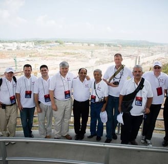 grupo de prácticos en congreso