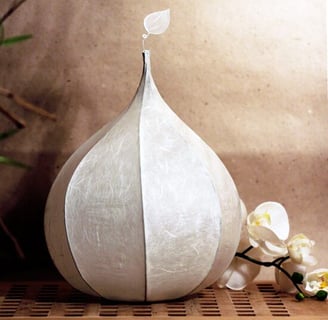 Jeune Foli  Tischlampe Papier florale Beleuchtung Keimling Knospe mit Blatt Natur LED-Lampe Weiss Wellness Spa