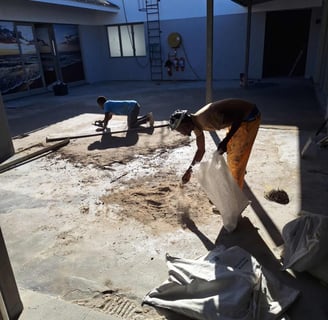 Measures to maintain screed moisture for slow drying, Harbor Bay Mall, Cape Town, False Bay