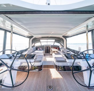 Jeanneau 65 Cockpit