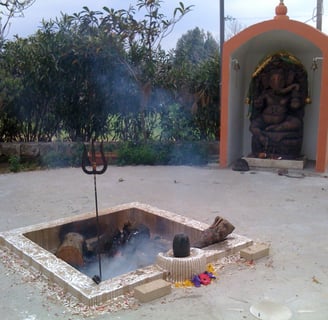dhuni al Bhole Baba Ashram, Cisternino, Italia