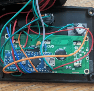 Arduino and display mounted on the box lid