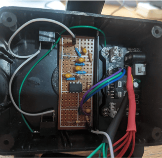 Audio interface and power supply inside the box