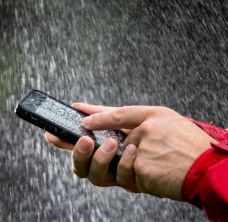 How to Protect Your Phone During Vancouver's Rainy Weather