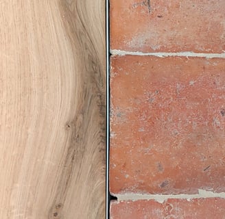 Détail architectural tomette et parquet