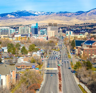 Skyline of downtown Boise, Idaho, showcasing its budling streets and cityscapes.