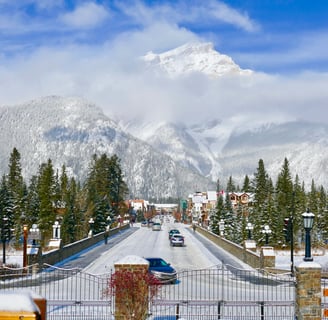 Famous View of Banff Town & Cascade Mt.
